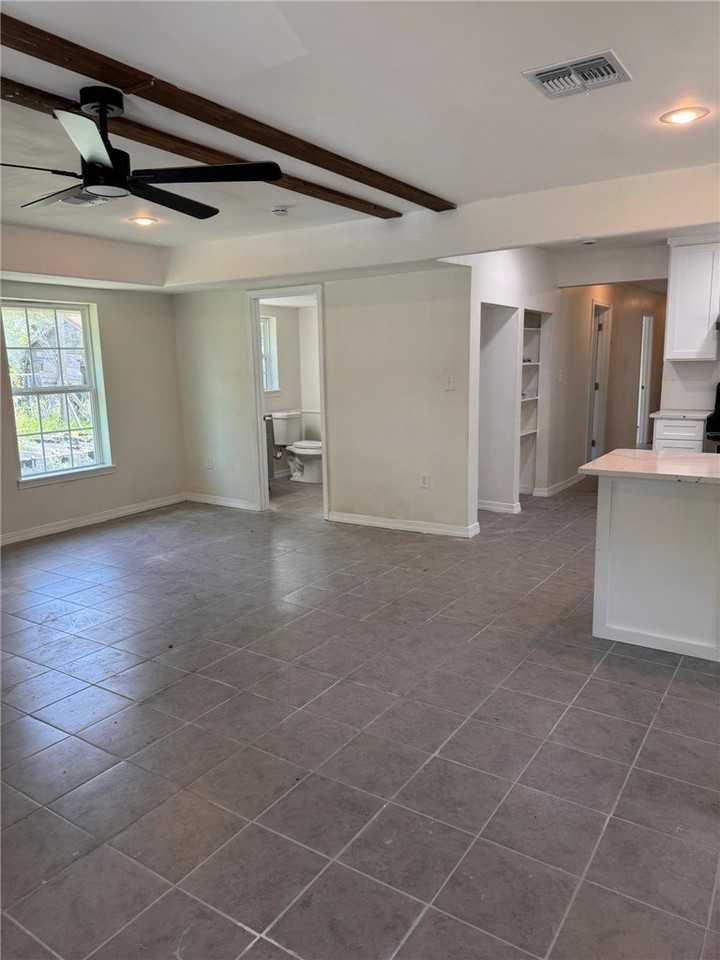 431 E Verbina St - Photo 4 of 50