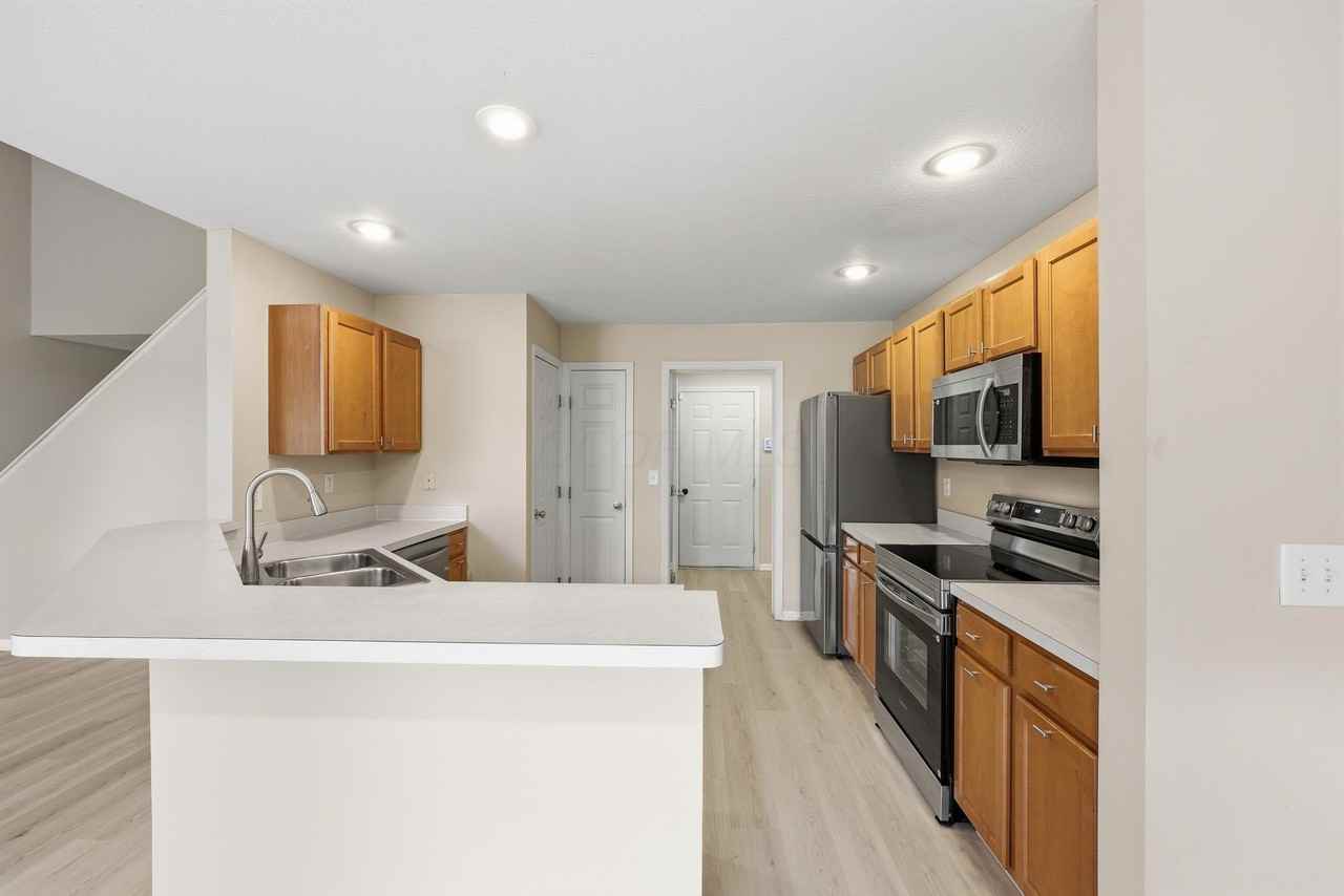 5115 Vinings Blvd - Photo 2 of 19