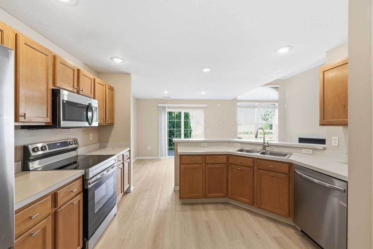 5115 Vinings Blvd - Photo 3 of 19