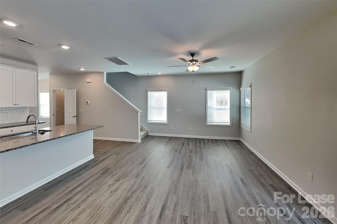6013 Dutton Dr - Photo 3 of 17