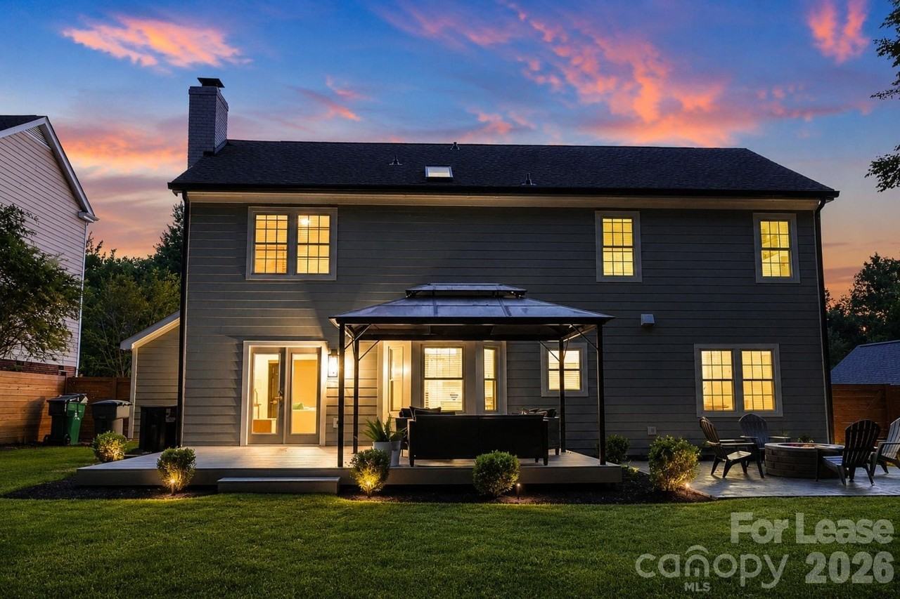 1943 Watlington Dr - Photo 3 of 45
