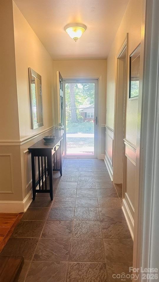 5320 Seacroft Rd - Photo 2 of 17