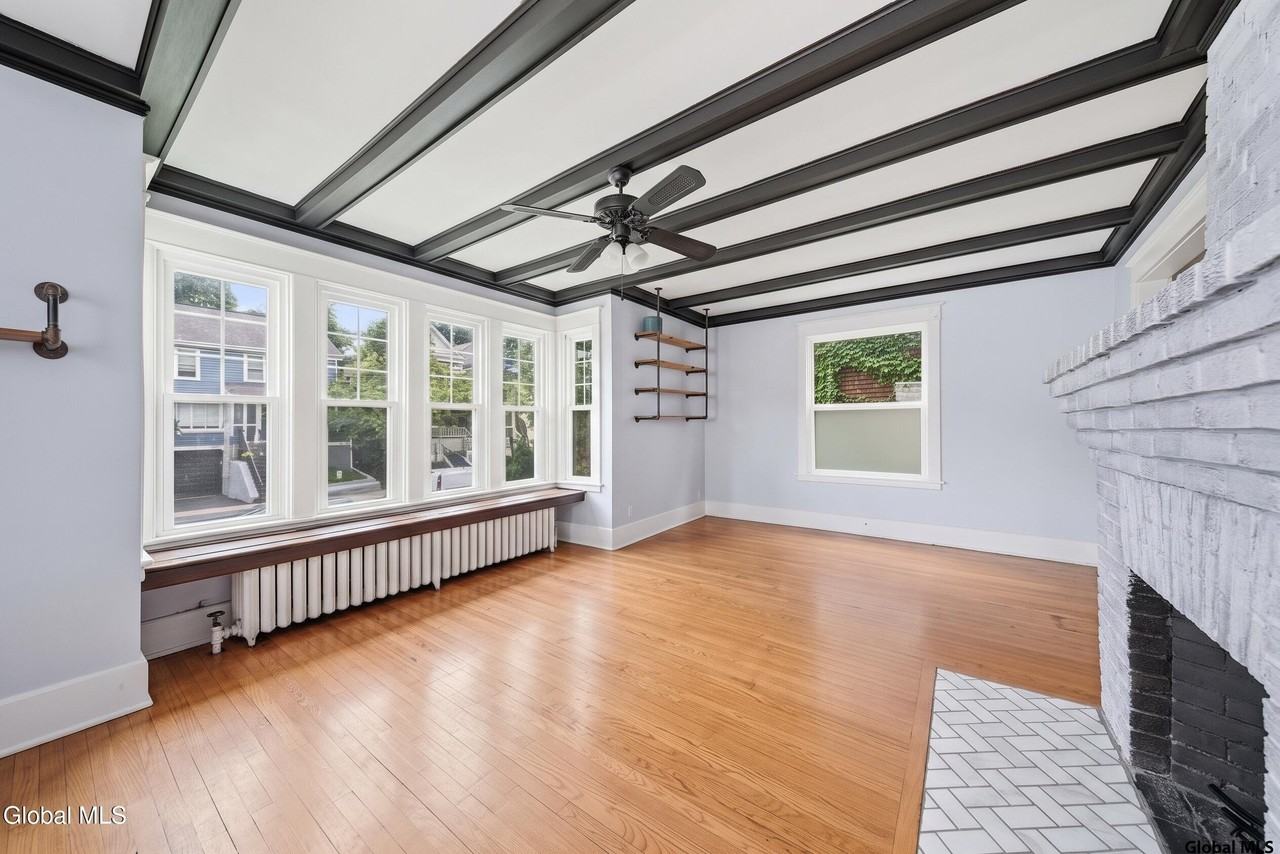 688 Myrtle Ave #1 - Photo 6 of 31