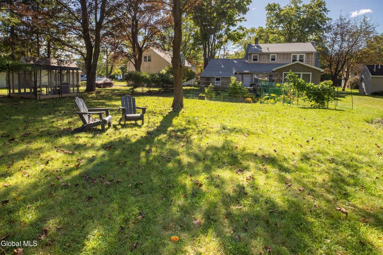17 Nathaniel Blvd - Photo 7 of 20