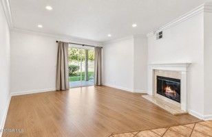 featured image of 5805 Oak Bend Ln #211