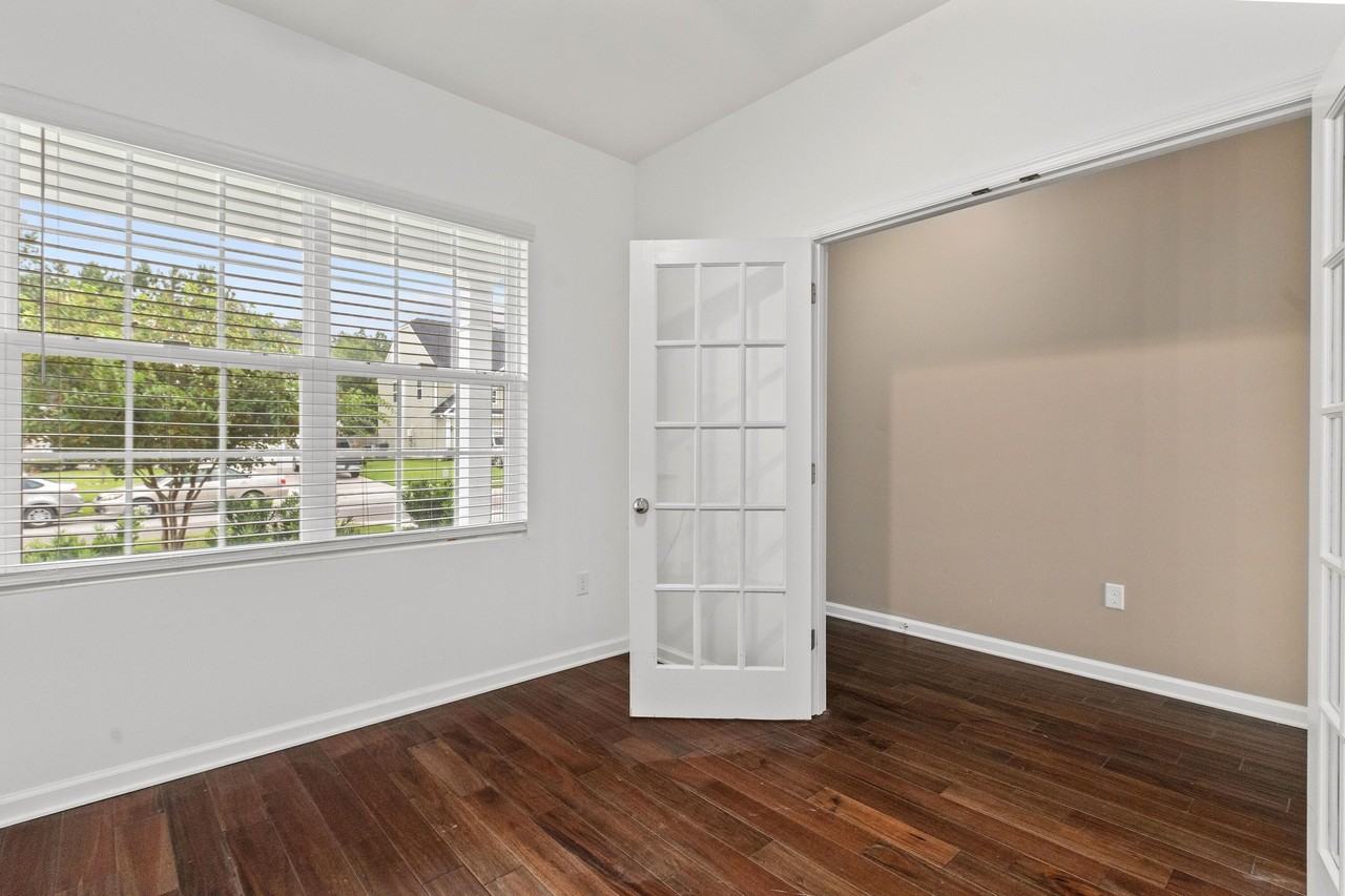144 Weeping Cypress Dr - Photo 3 of 50