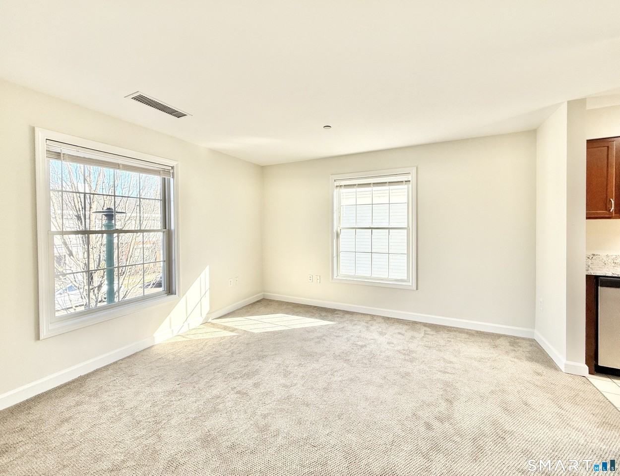 37 Fairfield Ave - Photo 3 of 20