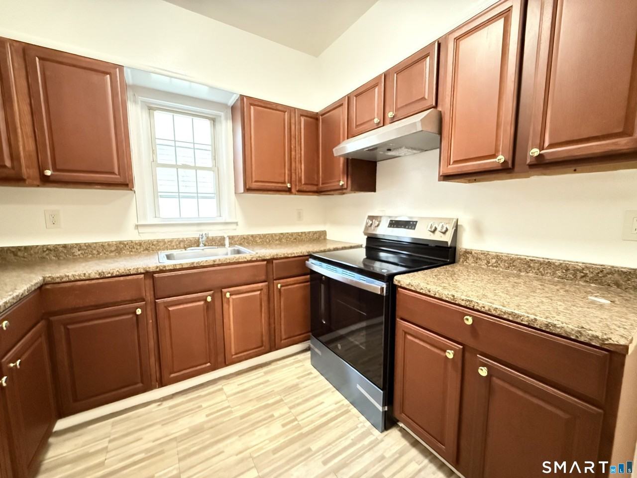 312 Greenwich Ave #3L - Photo 3 of 15