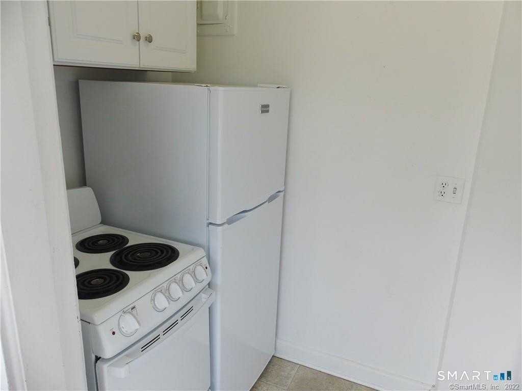73 Main St #5 - Photo 3 of 18