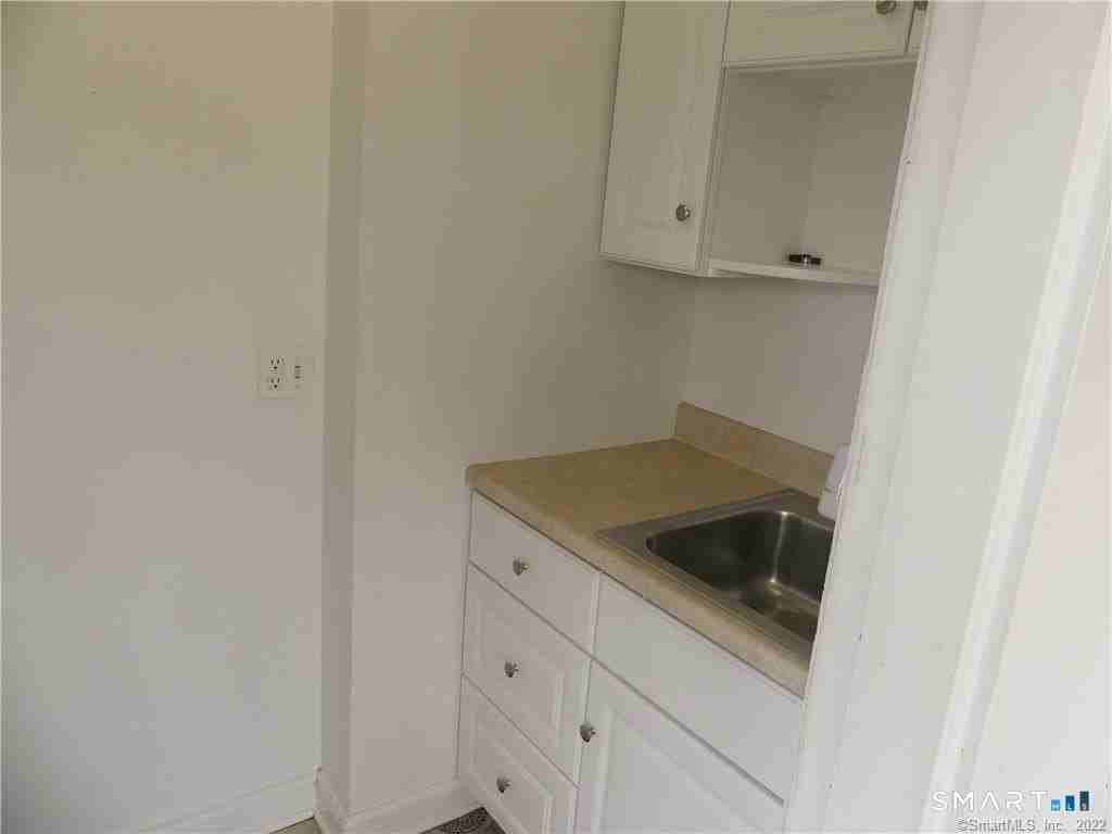 73 Main St #5 - Photo 4 of 18