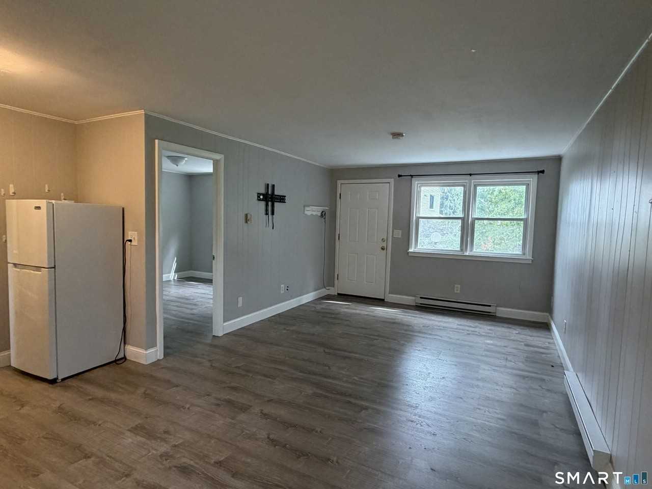 54 Monroe St - Photo 4 of 9