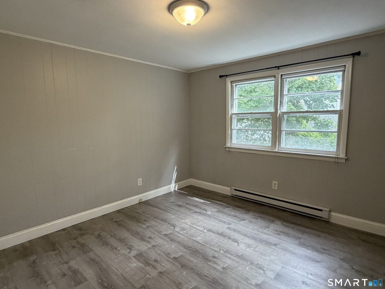 54 Monroe St - Photo 7 of 9