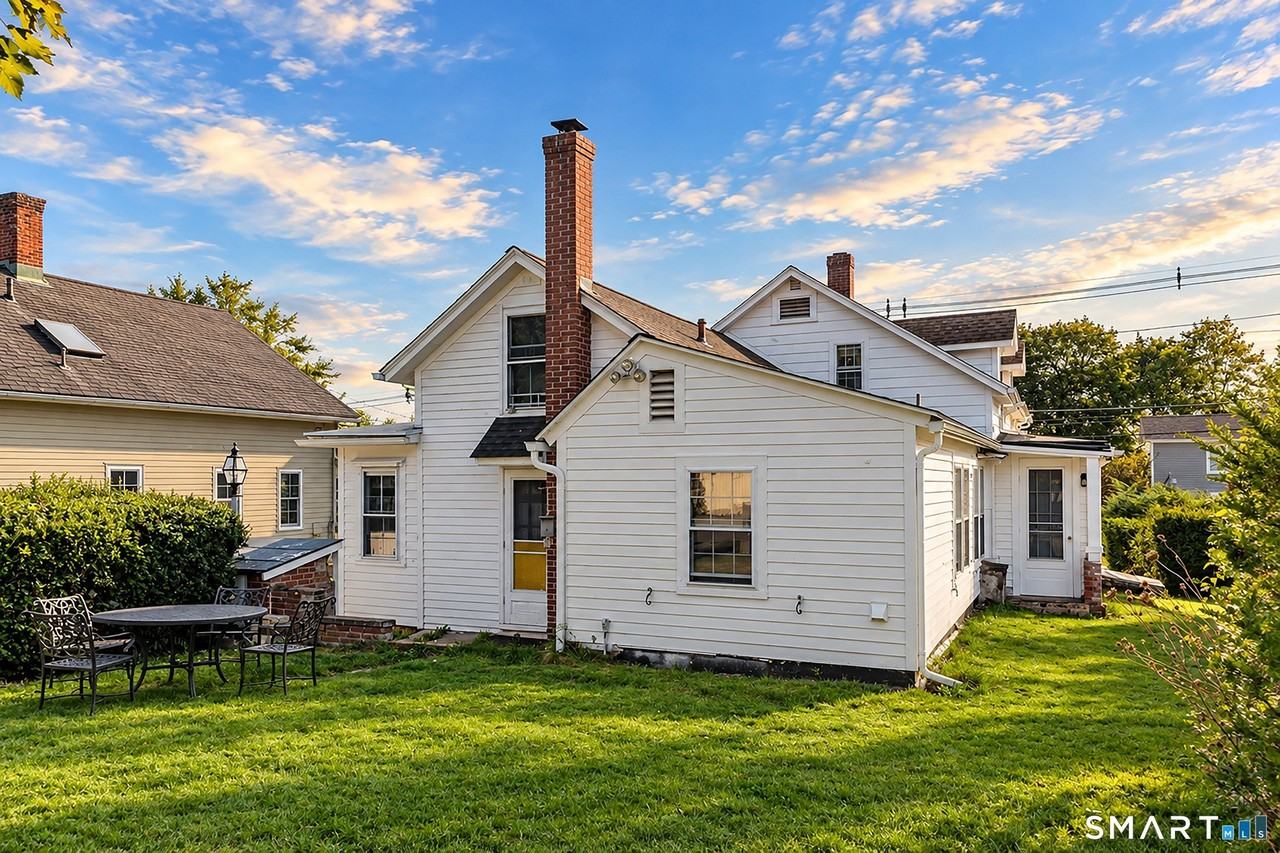 25 Meadow St #A - Photo 2 of 21