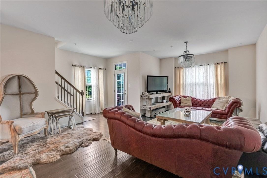 3900 Liesfeld Pl - Photo 5 of 30