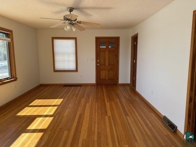 308 N 2nd St - Photo 2 of 13
