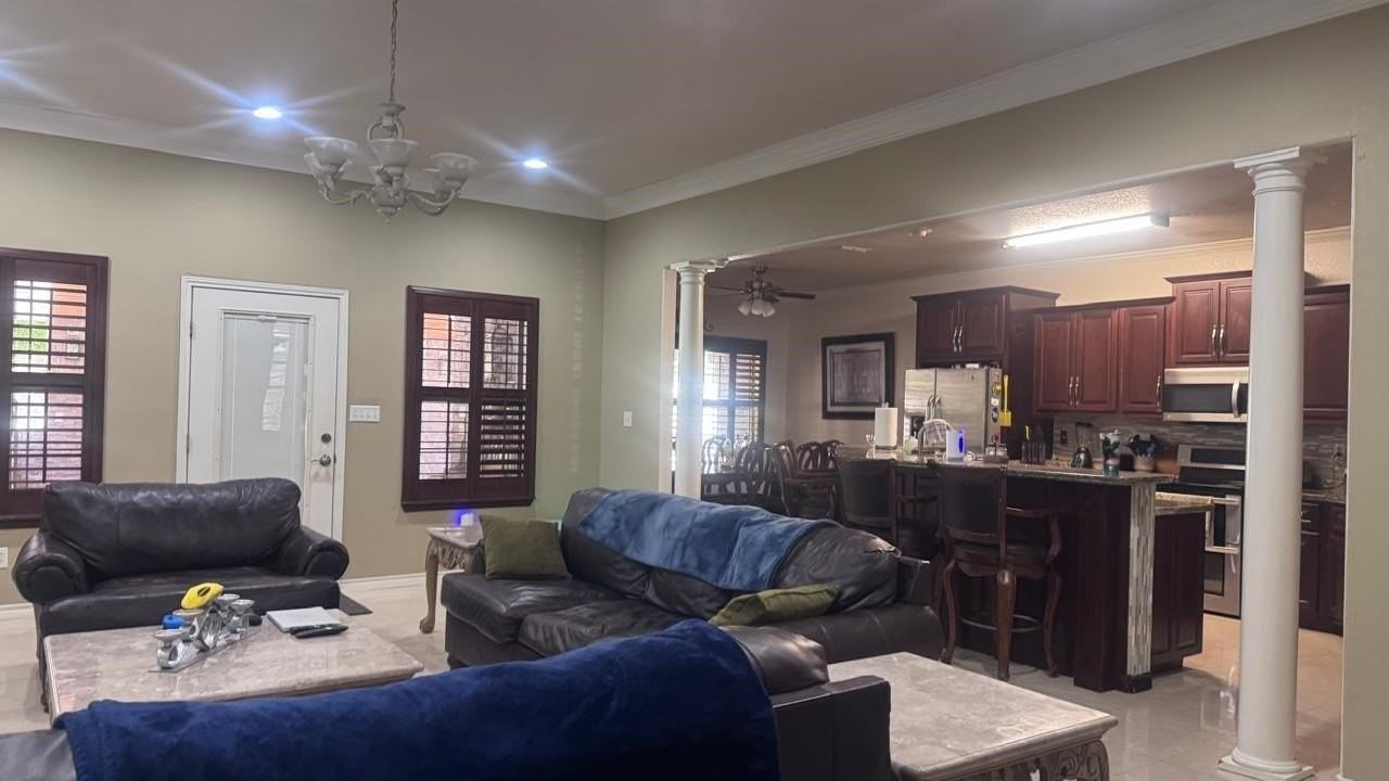 116 Guyler Ln - Photo 2 of 14