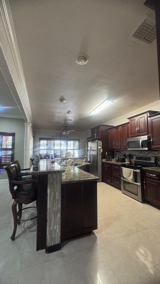 116 Guyler Ln - Photo 4 of 14