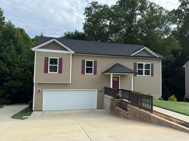 1812 Jessica Way - Photo 3 of 28
