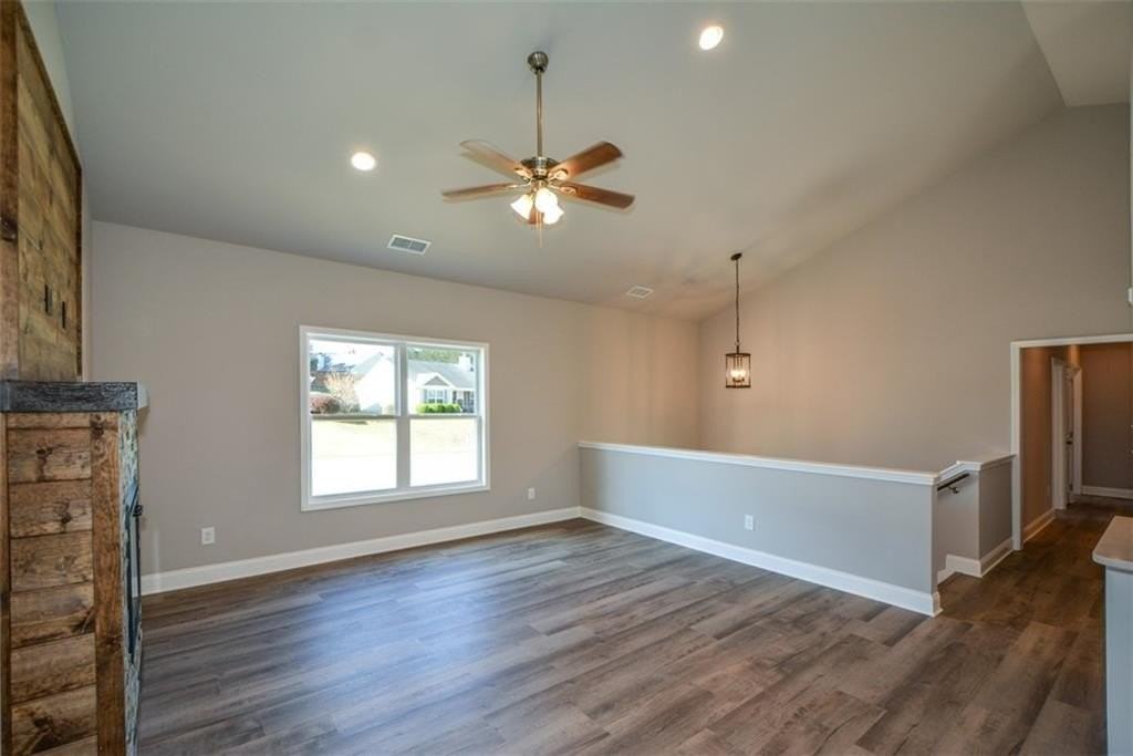 1816 Jessica Way - Photo 5 of 35