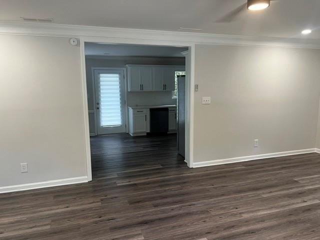 3191 Woodbridge Ct - Photo 5 of 18