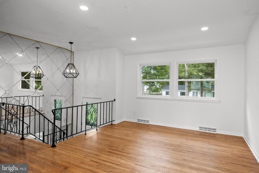 408 California Trl - Photo 5 of 27