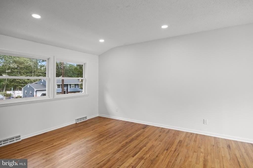 408 California Trl - Photo 6 of 27