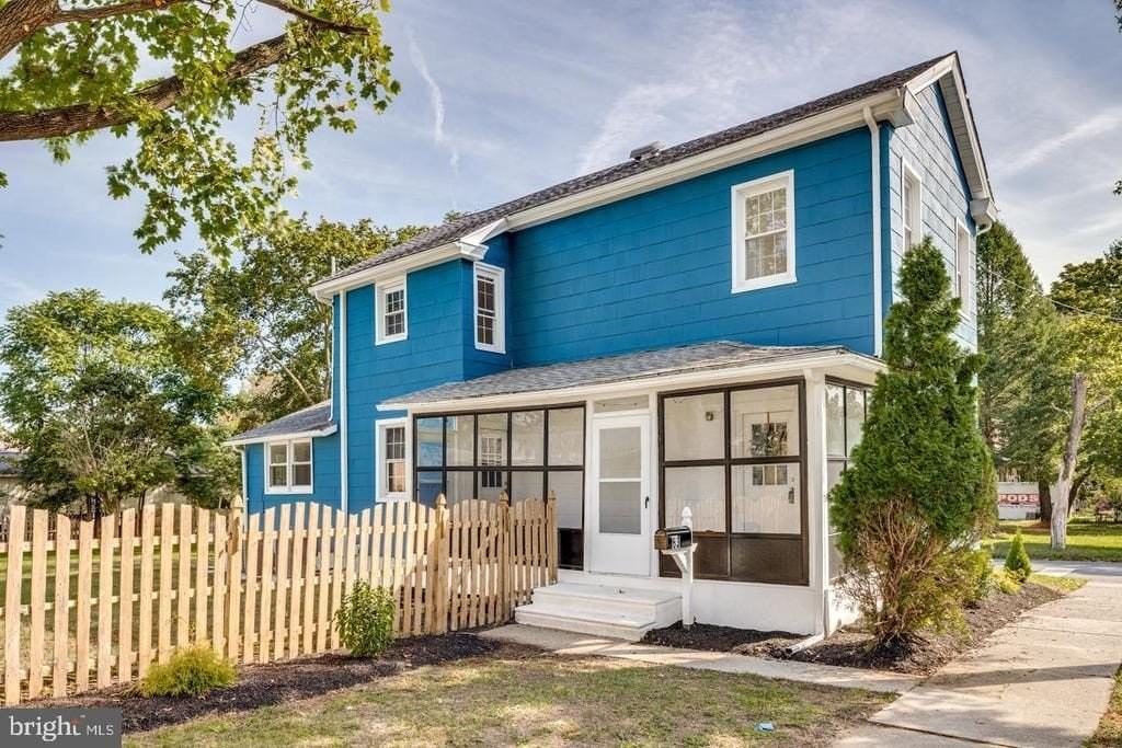 63 Branch St - Photo 2 of 26
