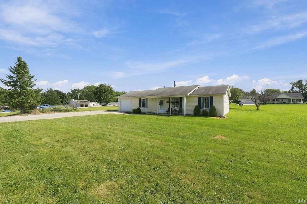 9239 E Lilac Ln - Photo 2 of 38
