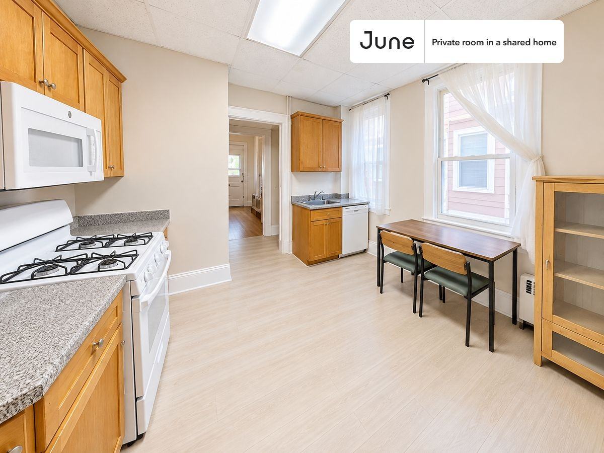 2 Murdock Ter #C - Photo 5 of 14