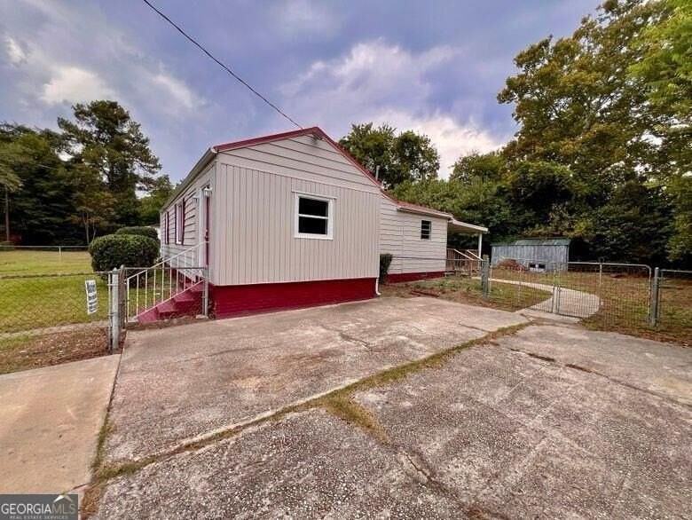 1941 Harrison Rd - Photo 2 of 20