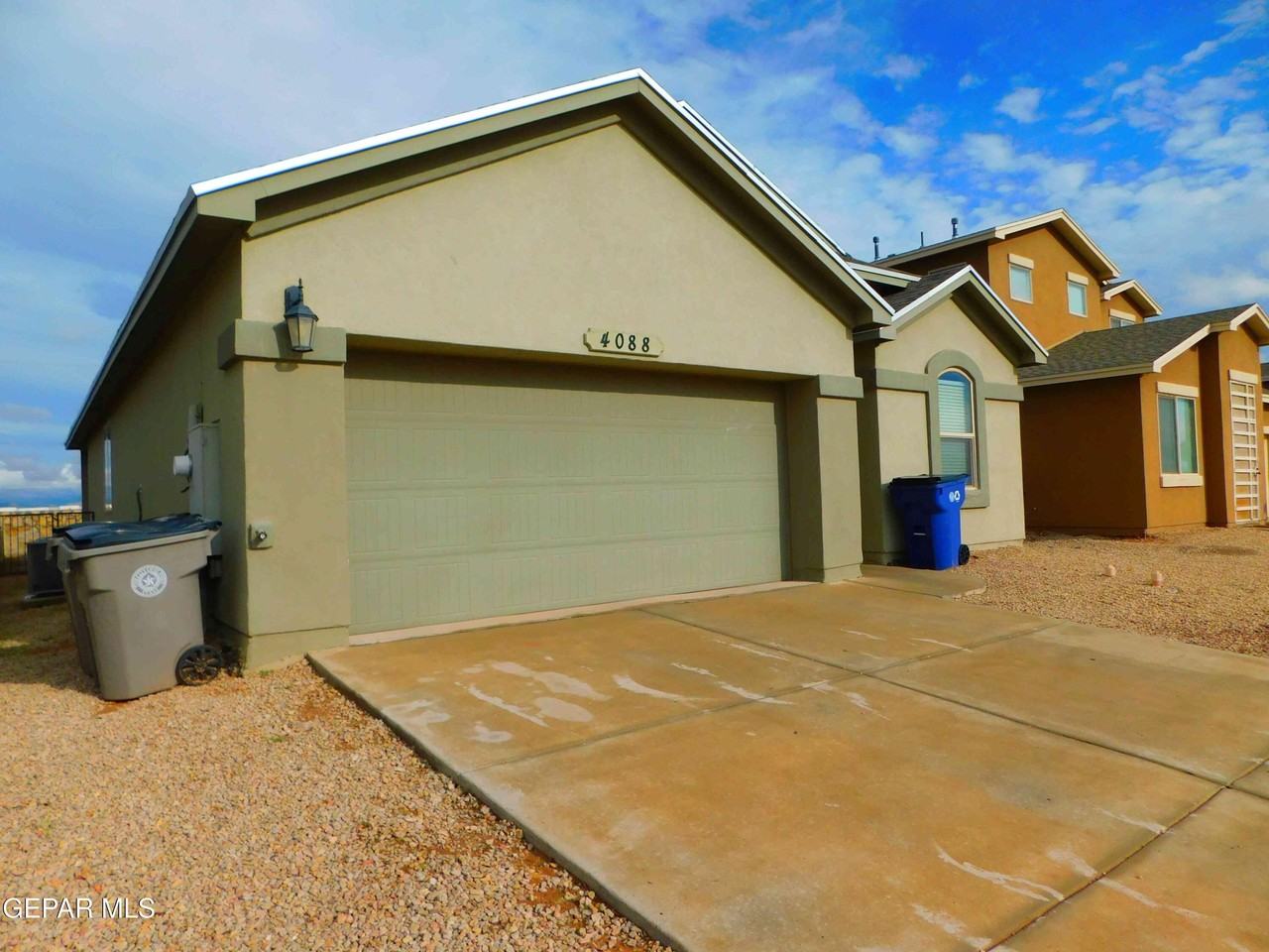 4088 Loma Dante Dr - Photo 2 of 33