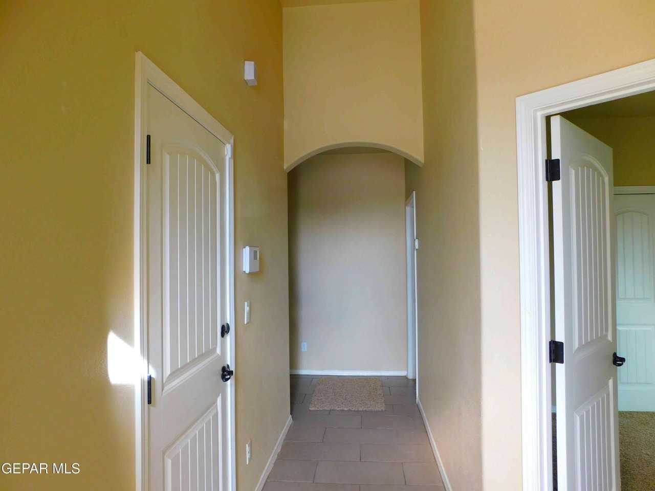 4088 Loma Dante Dr - Photo 3 of 33