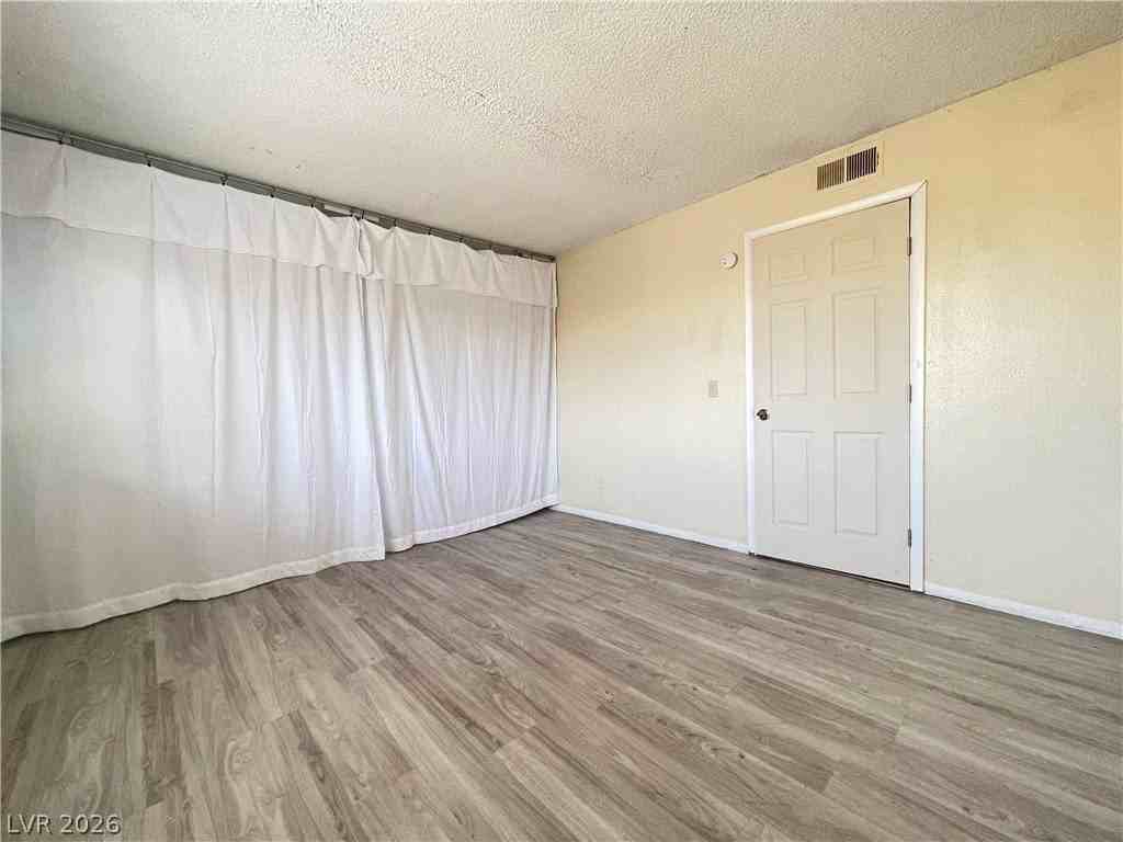 1709 Fairfield Ave #F - Photo 4 of 5