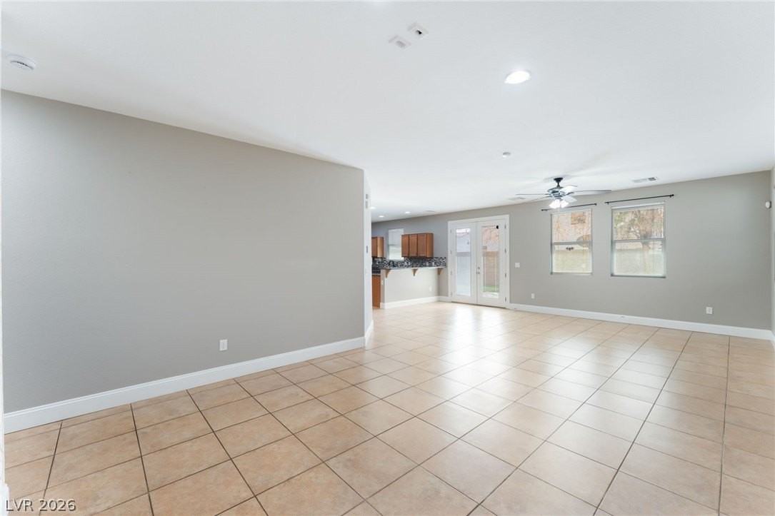 6841 Compass Cove Ave - Photo 6 of 40