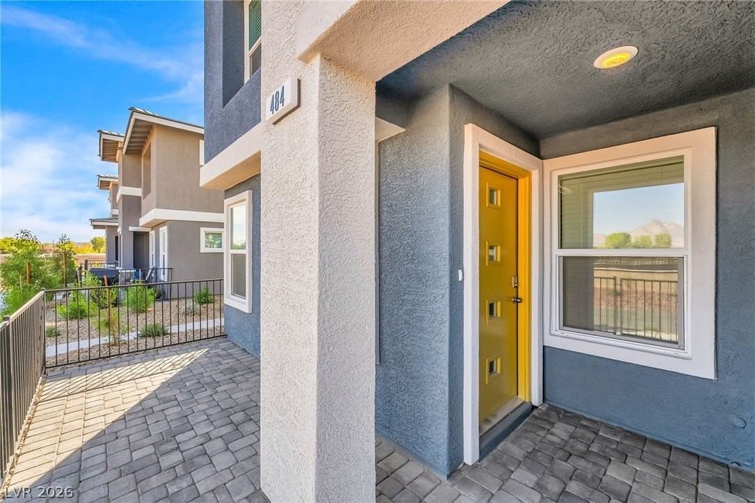 484 Golden Myna Ave - Photo 3 of 19