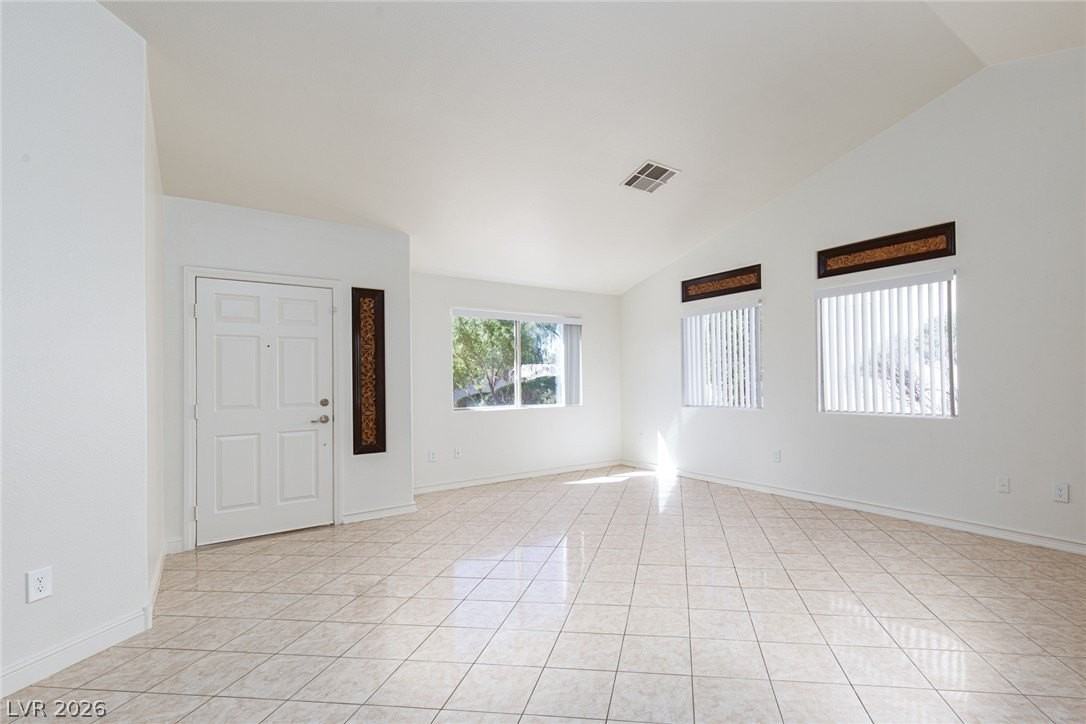 7900 White Grass Ave - Photo 5 of 35