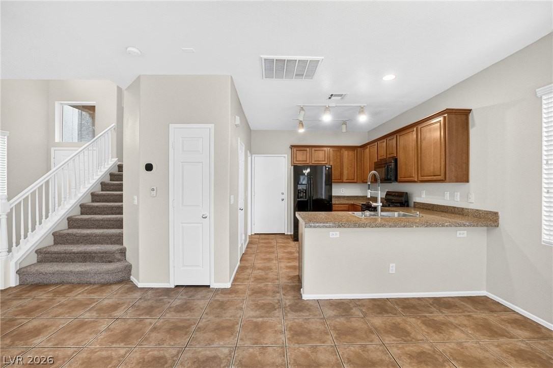 9132 Blue Raven Ave - Photo 7 of 50