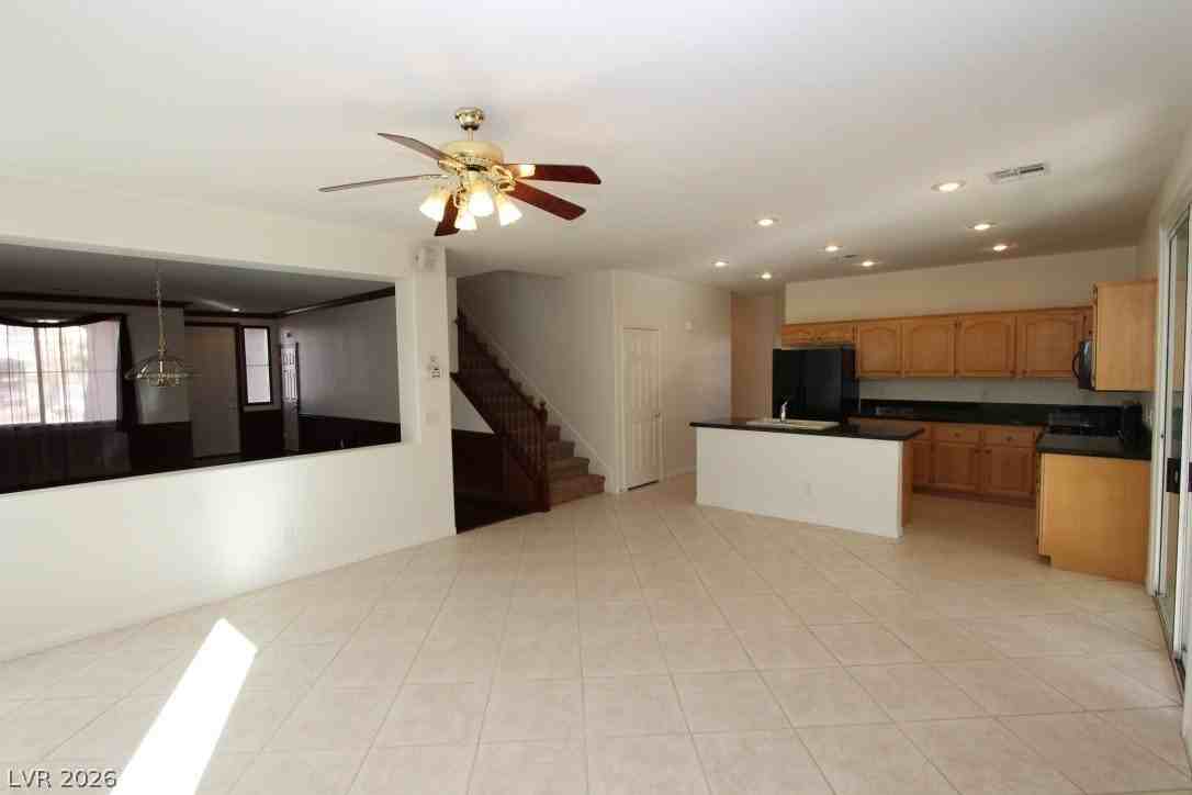 8247 Azure Shores Ct - Photo 6 of 32