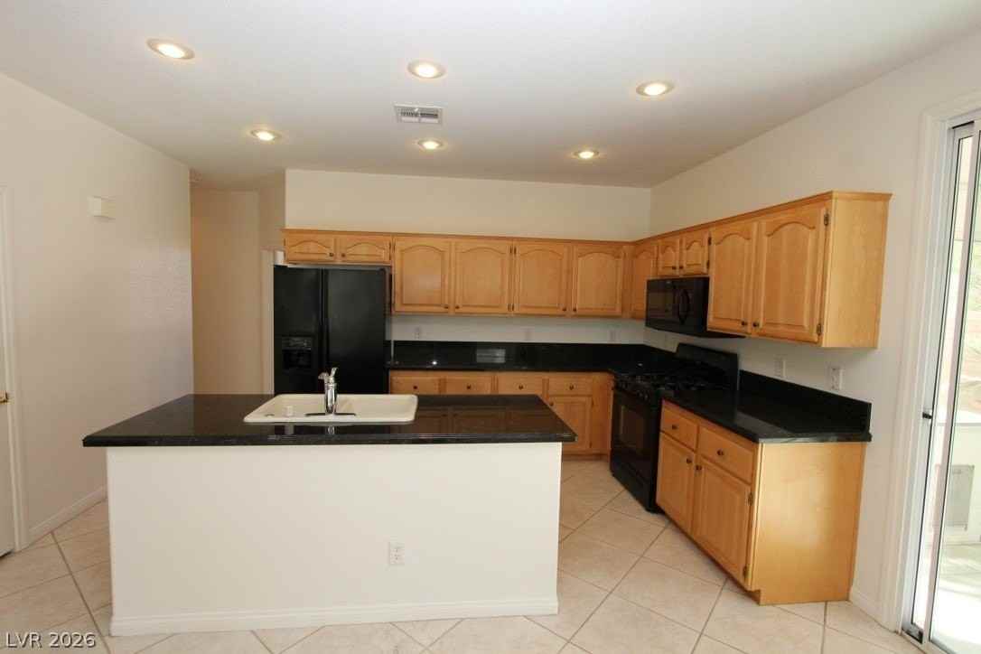 8247 Azure Shores Ct - Photo 7 of 32