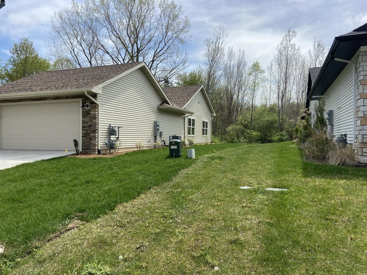 730 Violet Way - Photo 4 of 21