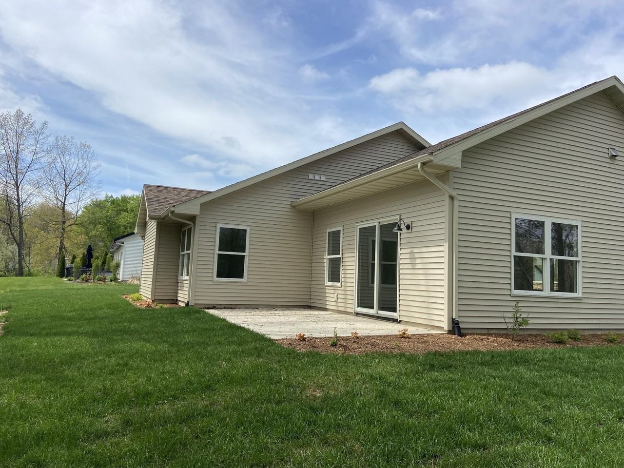 730 Violet Way - Photo 5 of 21