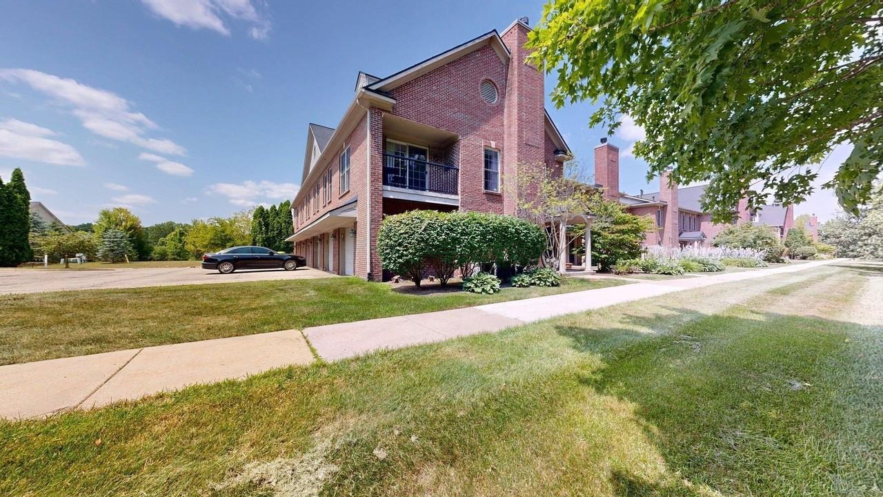 5615 Hampshire Ln - Photo 2 of 26