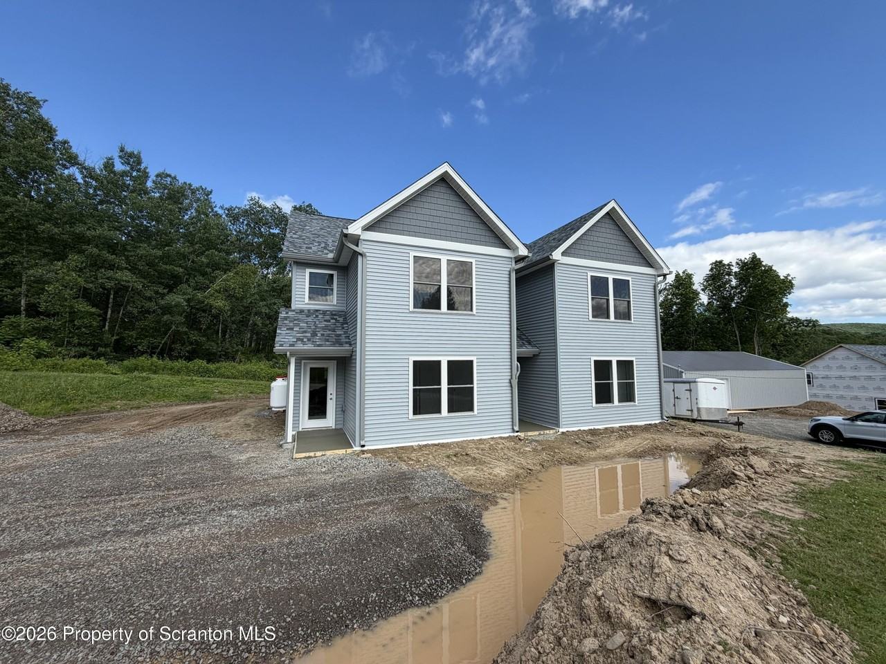 1066 Lakeland Dr - Photo 2 of 28