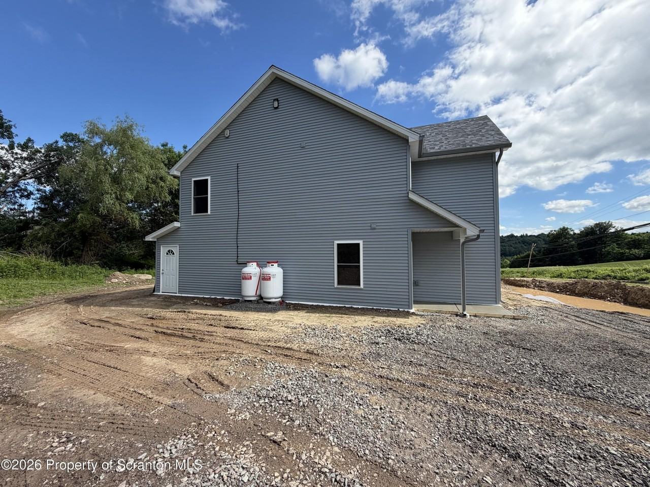 1066 Lakeland Dr - Photo 7 of 28