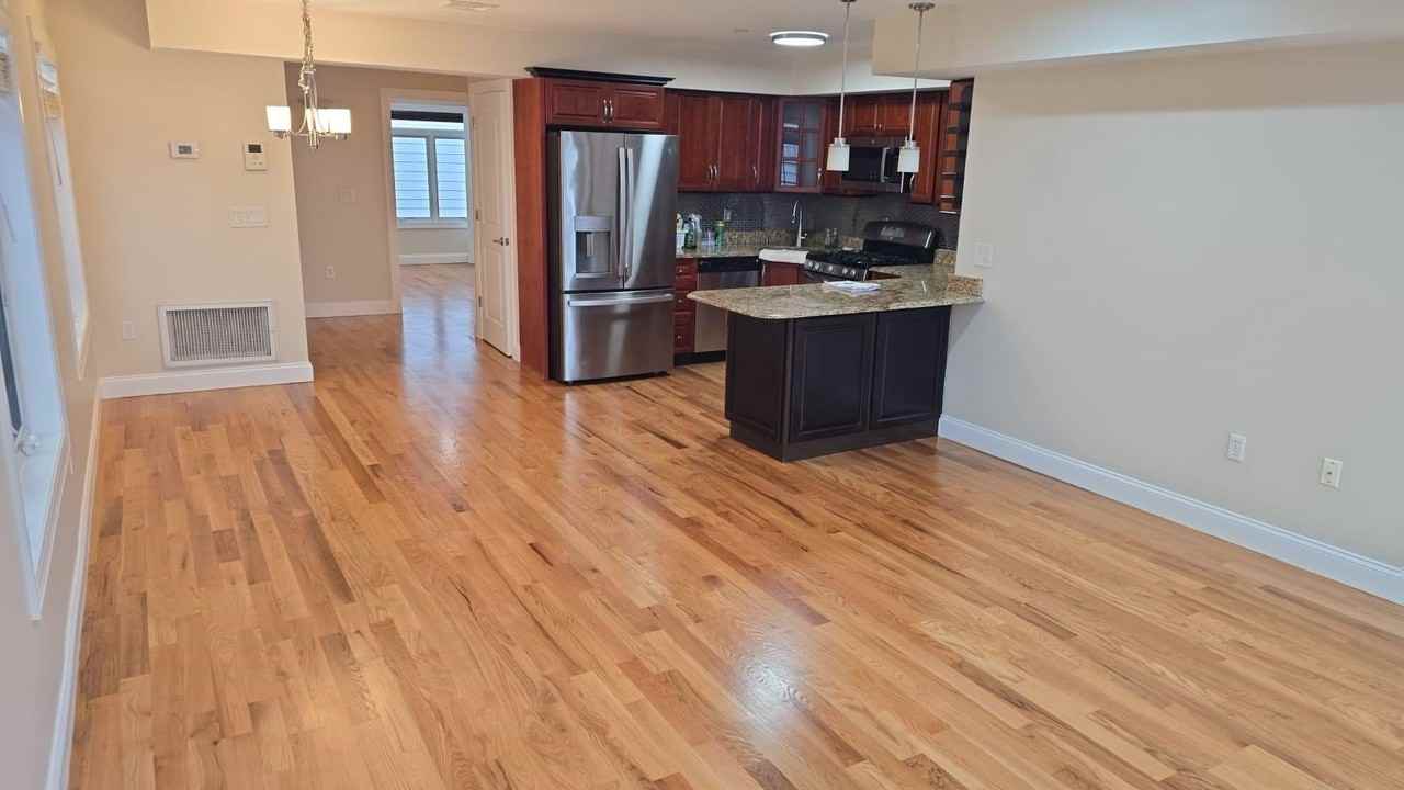 124 68th St #306 - Photo 2 of 11