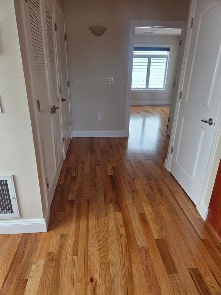 124 68th St #306 - Photo 6 of 11