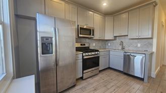 9103 Bergenwood Ave #2R - Photo 1 of 1