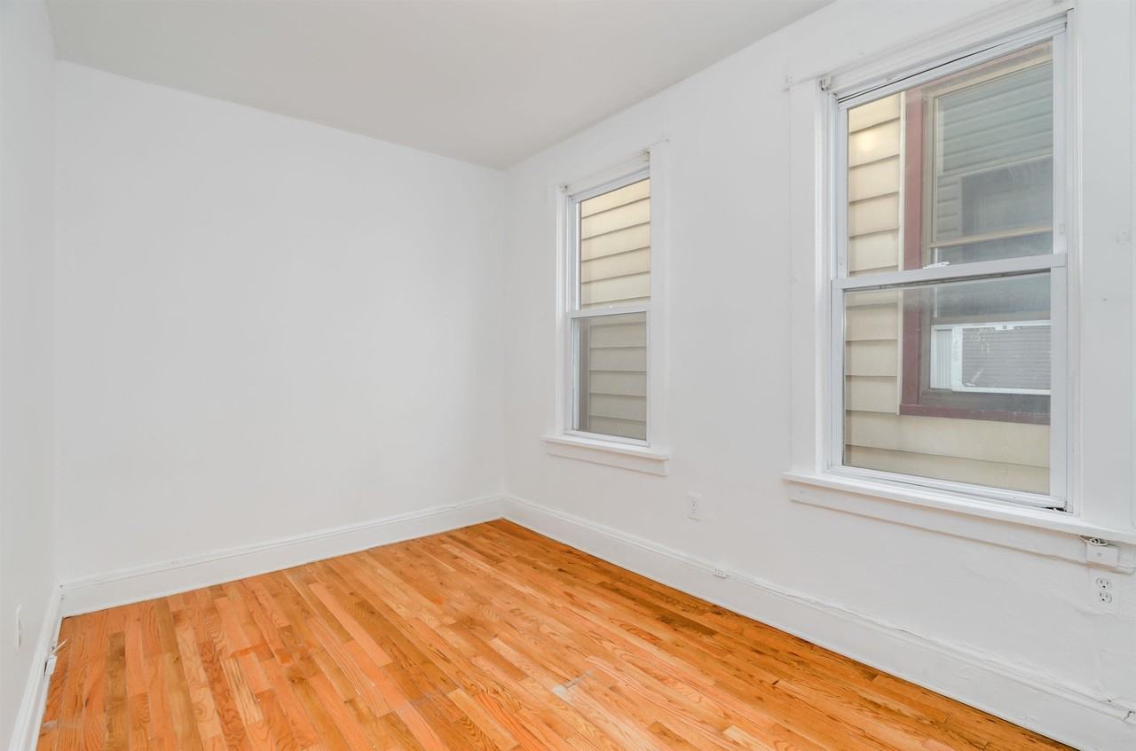 309 Cator Ave #2 - Photo 5 of 14