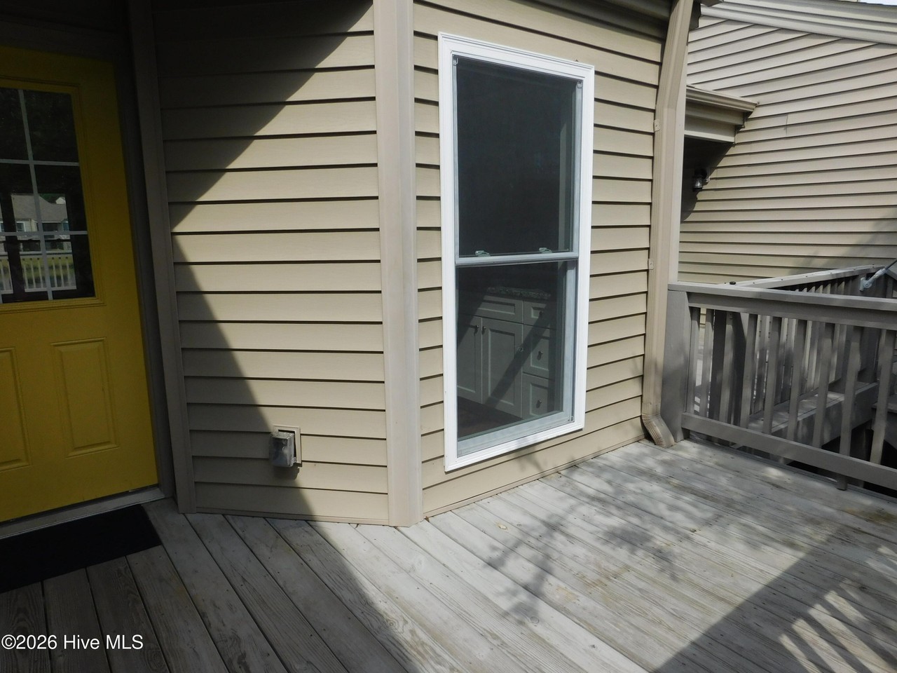 7151 Windward Dr - Photo 4 of 31