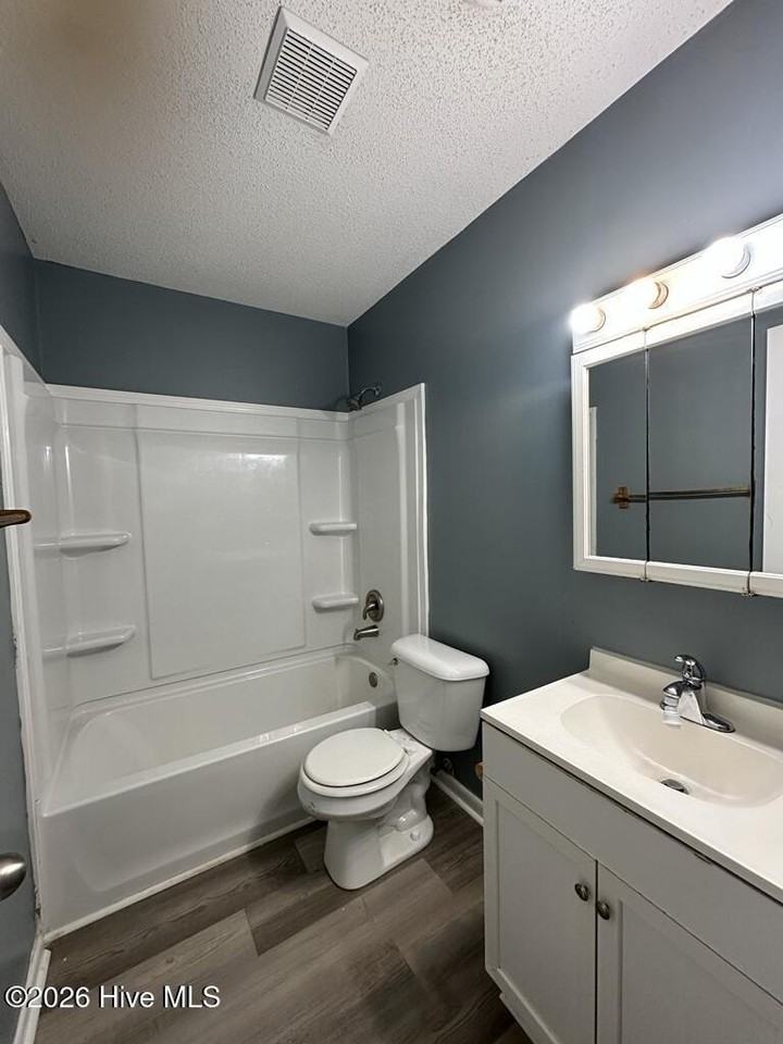 506 Parkway Ct - Photo 7 of 11